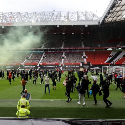 Government condemns Manchester United protest, local police investigate incidents  English football