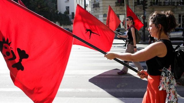 Artists protest in France 2014