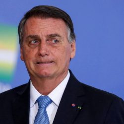 Bolsonaro says the Caixa president is “amazed” by the corruption.  Guimarães blames other departments – the economy