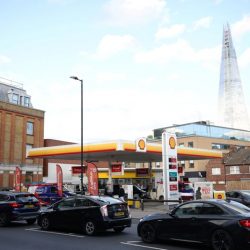 UK puts armed forces on standby to tackle race to gas stations