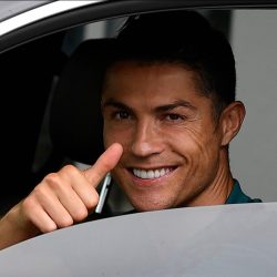 After seven hours of waiting, CR7 can’t provide a luxury car