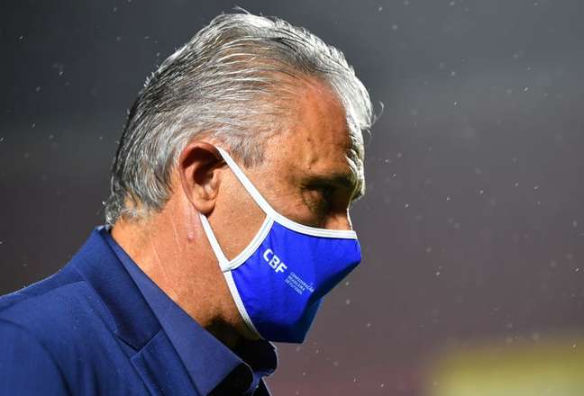 Tite coach wants players to commit to releasing their clubs when they are called up to the squad 11/13/2020 Nelson Almeida/Pool via REUTERS