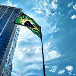 The Municipal Protection Department returns the historic flags to Rio de Janeiro City Hall