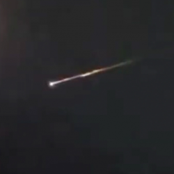 A Russian satellite returns to Earth and burns like a fireball in the sky;  Watch the video