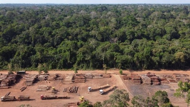 The survey takes into account, for the first time, emissions from deforestation, not just burning fossil fuels (Image: Reuters via BBC)