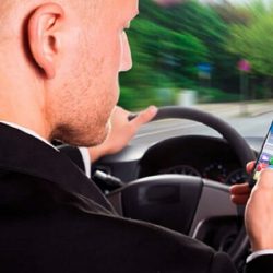 The UK government has decided to ban drivers from mobile gaming while driving