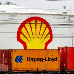 Shell shareholders have agreed to move their headquarters to the UK