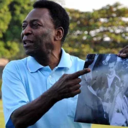 Pele was discharged from hospital after 15 days