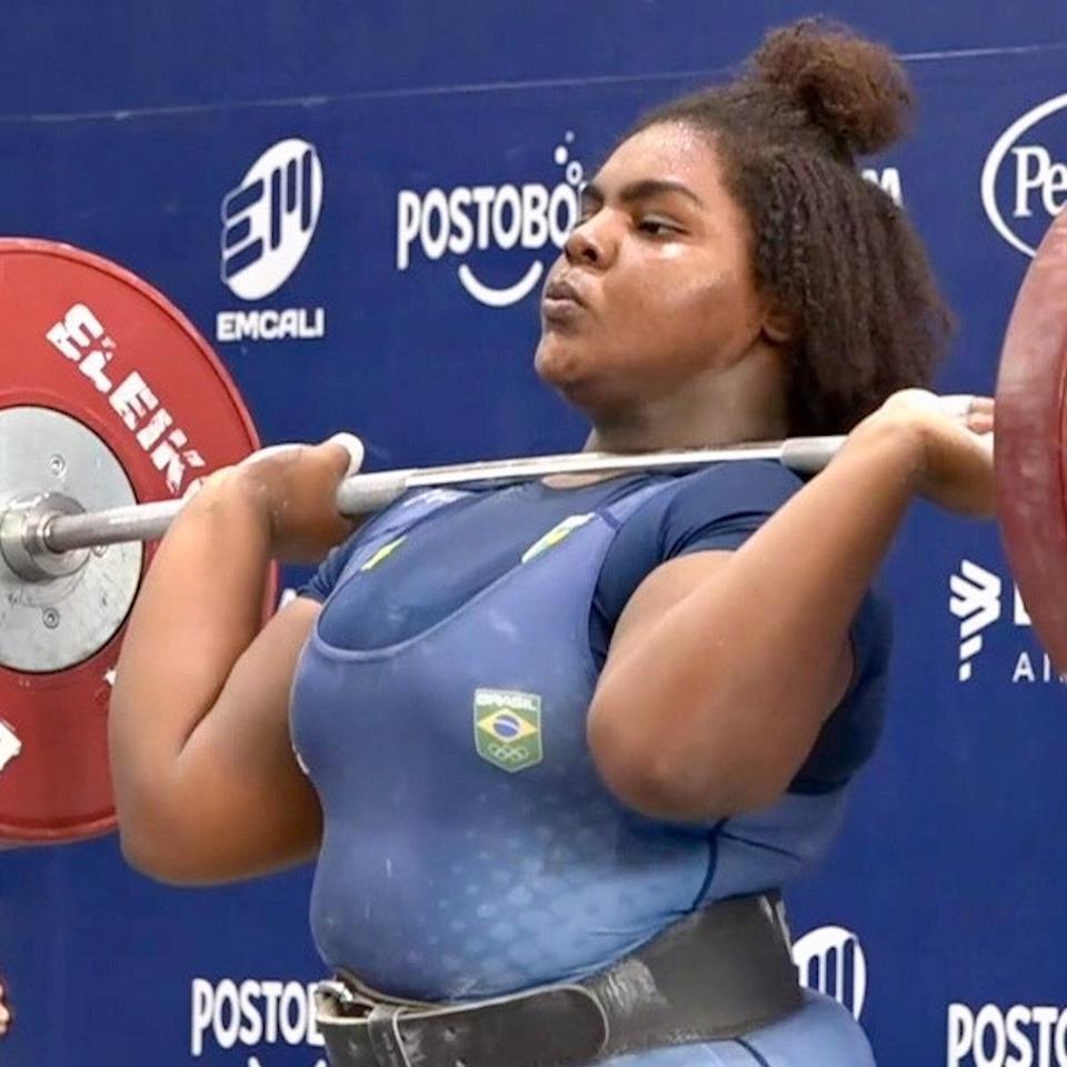 Taiane Justinoé  A great promise for Brazilian weightlifters.  Photo: CBLP