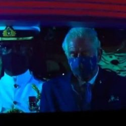 Video: Prince Charles sleeps during a party in Barbados