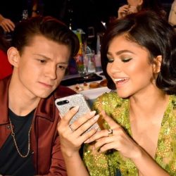 Tom Holland and Zendaya have bought a R.6 million home with six bedrooms and a cinema in London, reports Monet.