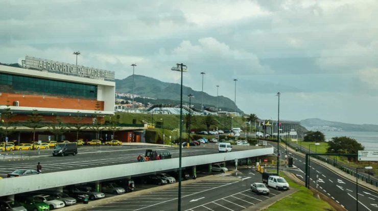 Six flights canceled due to bad weather in Madeira