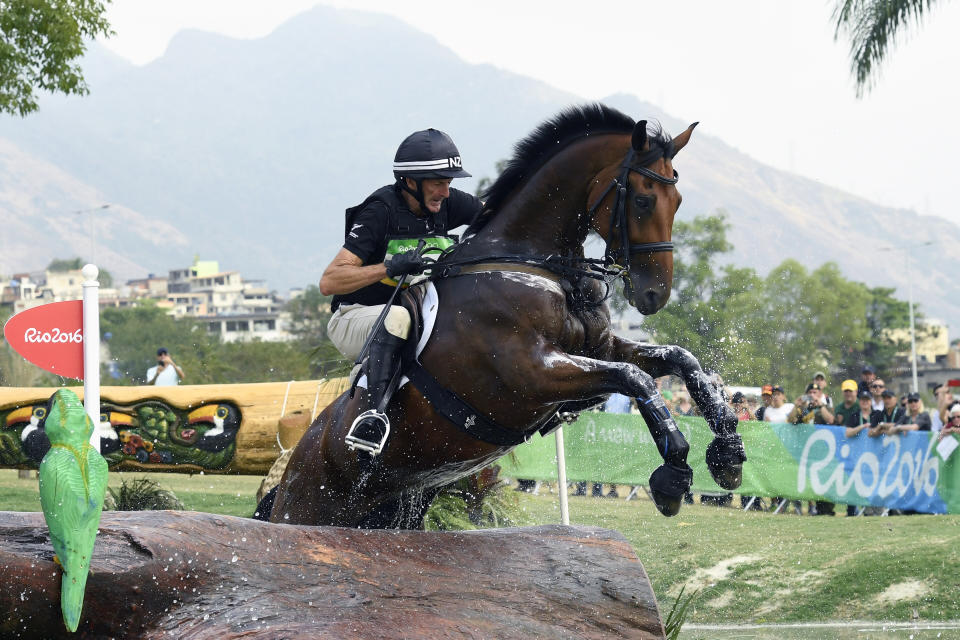 New Zealander Mark Todd over Leonidas II competes in an individual cross-country equestrian race during the Olympic Games Rio 2016 at the Olympic Equestrian Center in Rio August 8, 2016. / AFP/John McDougall (Photo read from JOHN MACDOUGALL/AFP via Getty Images)