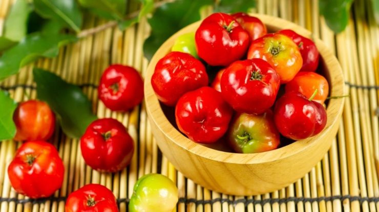 Acerola increases the body’s immunity.  Check out 7 more benefits