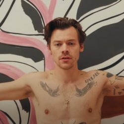 Harry Styles is the richest artist in the UK under 30;  See full ranking!  |  Pop