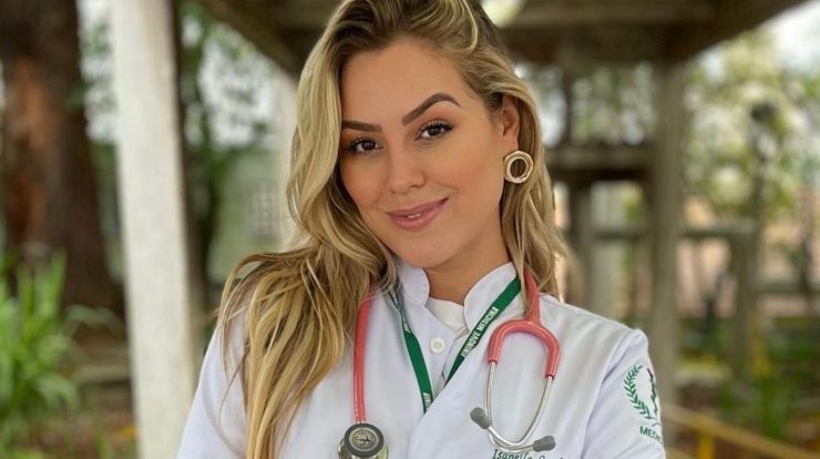 Isabella Seche suffers from medical school bias for being a former BBB TV News