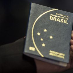 Mexico charges electronic fees for travel permits for Brazilians