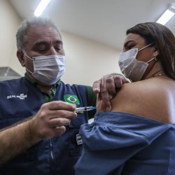 Covid: The government wants to vaccinate the elderly and professionals in 2023 – 06/06/2022 – Equilíbrio e Saúde