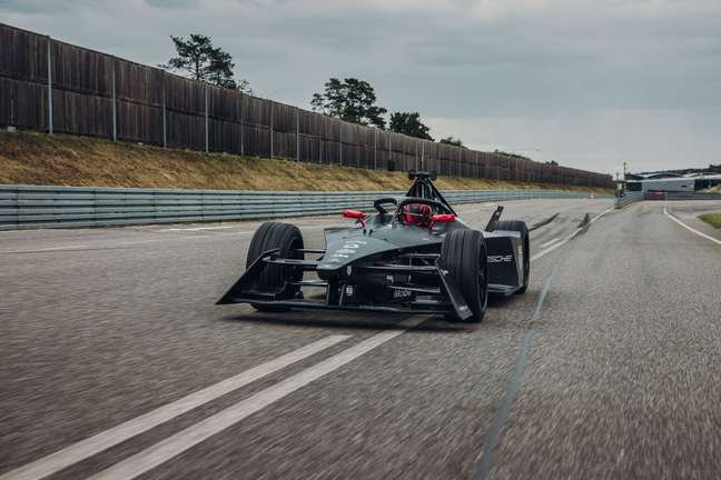 Formula E Begins Gen3 Era Testing With Teams Across Europe