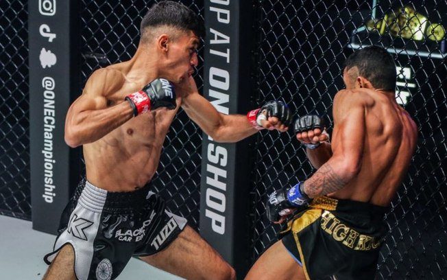 Friday's Extreme Fighting (3) shows crucial fights in the Grand Prix of Muay Thai