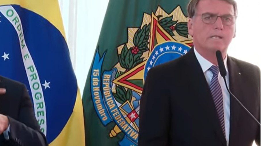 Bolsonaro during a meeting with diplomats