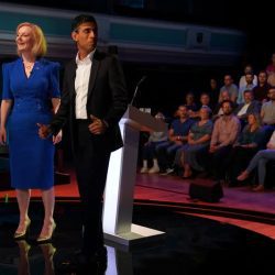 The two candidates for prime minister, Sunak and Truss, disagree on the debate over a possible recession in the UK