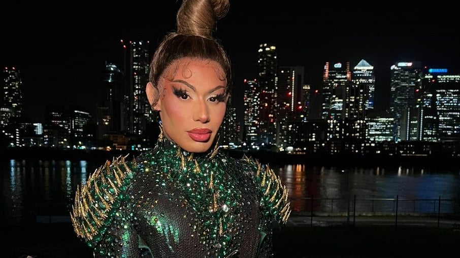 The crack queen is in London for an event sponsored by Gay Times