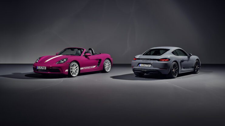 Porsche 718 Boxster Style Edition in pink and 718 Cayman Style Edition in white.  The Boxster is seen from the front diagonal and the Cayman is viewed from the rear diagonal.  Both are in the studio.