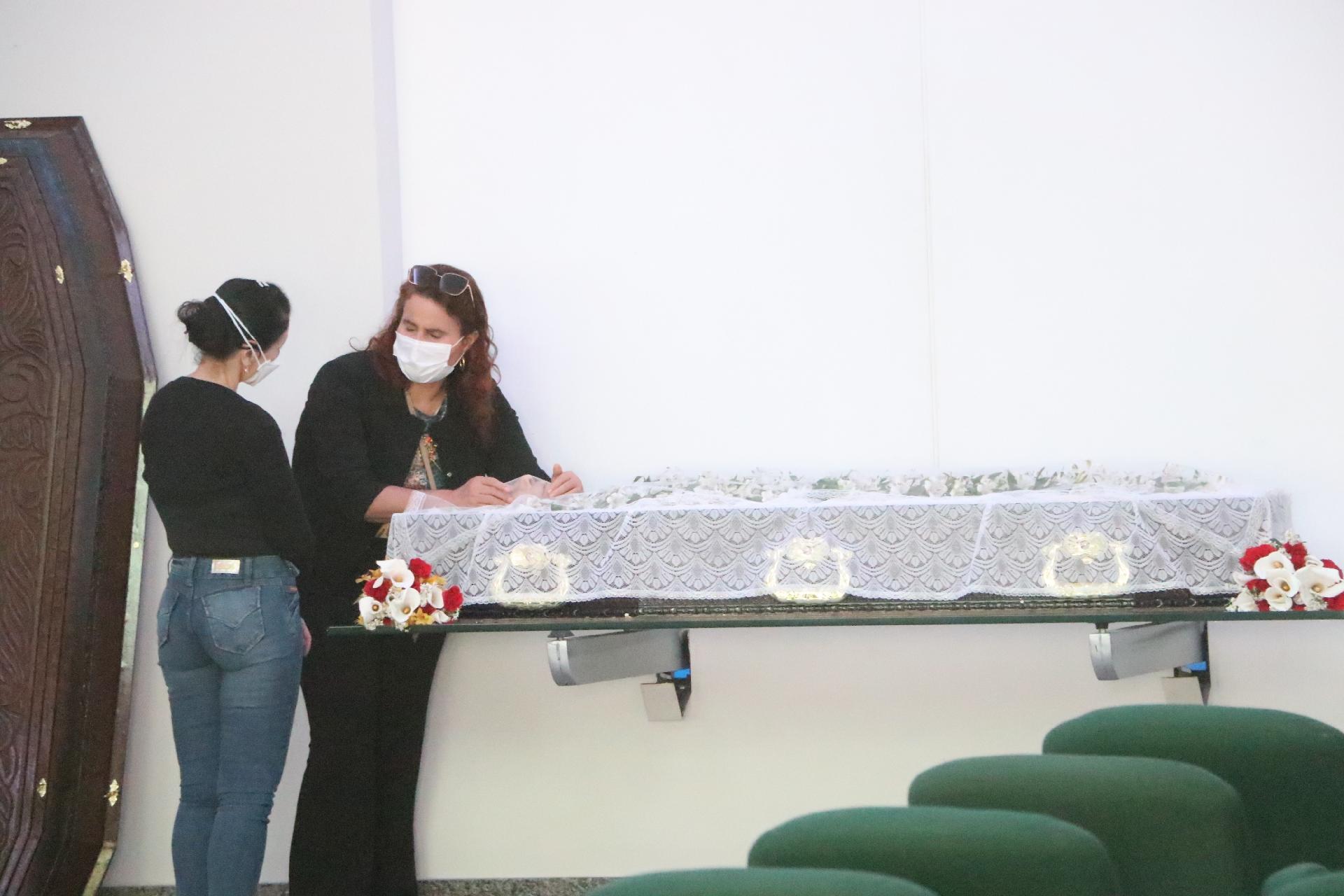 The body of Roberto Guilherme, Sergeant Brush, veiled in Rio de Janeiro - AgNews