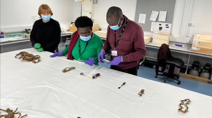 A British university returns African artifacts to the country of origin